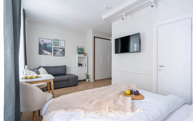 Apartments Apricot Tree ArtLine 1