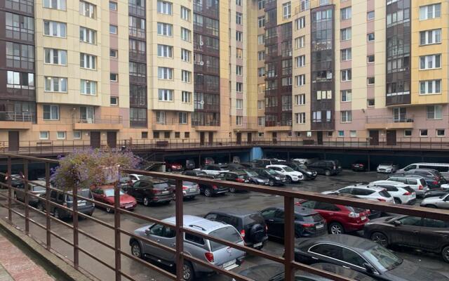 Tryokhkomnatnye Dlya 10 Chelovek Apartments