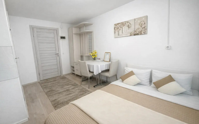 Апартаменты Ново-Садовая 273