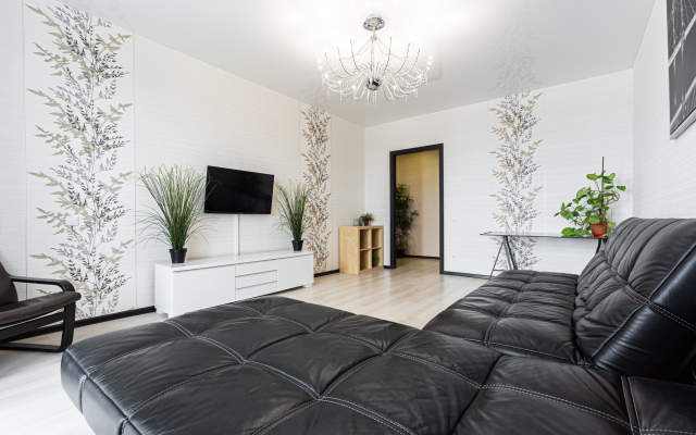 Trekhkomnatnyye Apartamenty Stepanenkov dlya 9 gostey na Soboleva 19