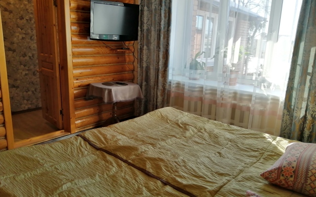 Na Beregu Ozera Nero Guest House
