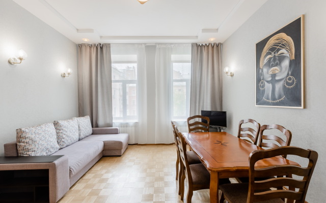 Апартаменты SpbStay с сауной на Невском проспекте 90
