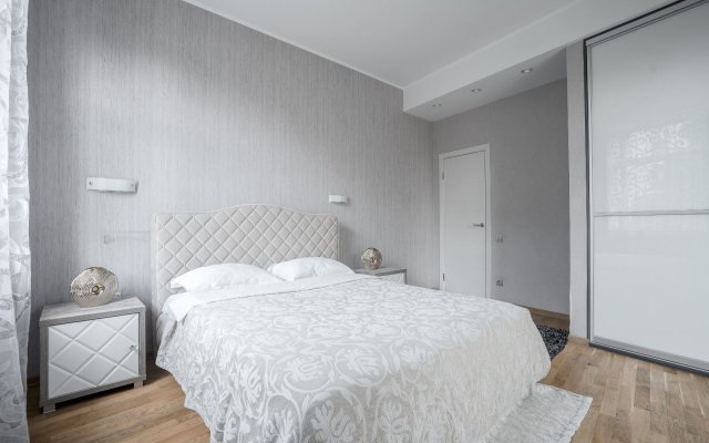 Vip 3-room on 45 Karl Marx Street Center Apartments