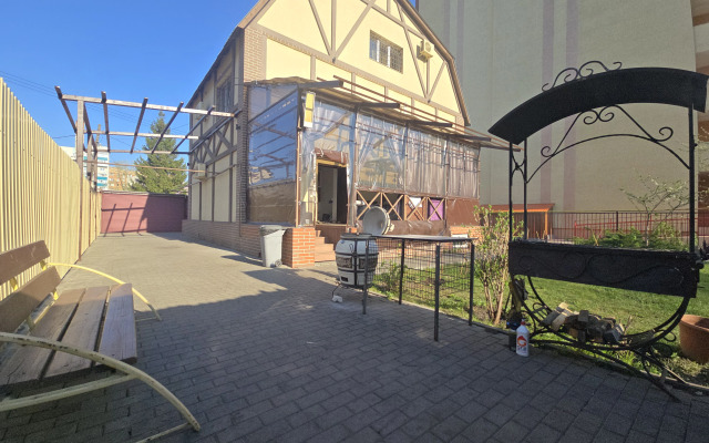 Частный дом в центре у метро