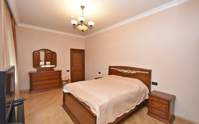 5-K v Novostroyke, Severny Prospekt, Hh106 Flat