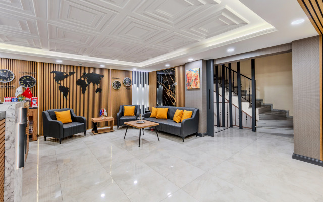 Roys Hotel & Suites Hotel