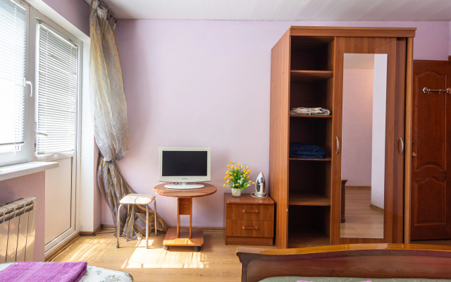 Na Leselidze 10b Guest House