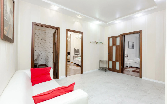 Luxury Na Krasnoy Apartments