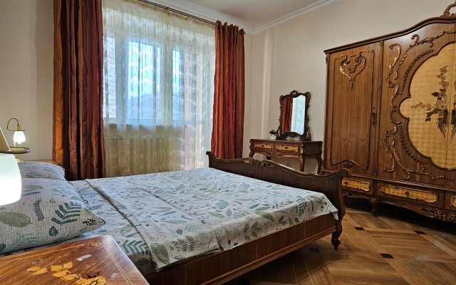 Dobry Dom ryadom s Tsvetnym Bulvarom Apartments