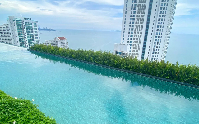 Baan Plai Haad Wongamat Apartments