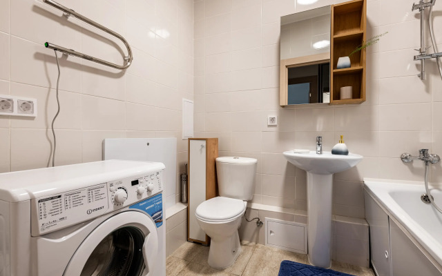Vidovaya s balkonom na solnechnoj storone Flat