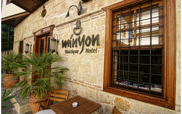 отель Minyon