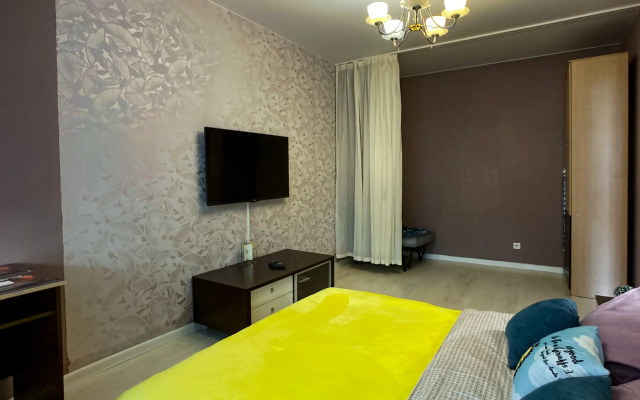 Na Zhelyabova 16 Flat