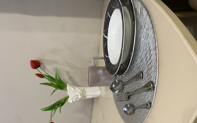 Buddza s prekrasnym vidom i servisom Flat