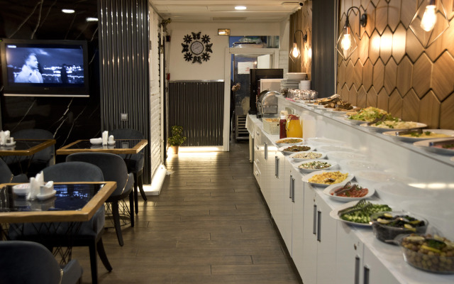 Nova City Hotel