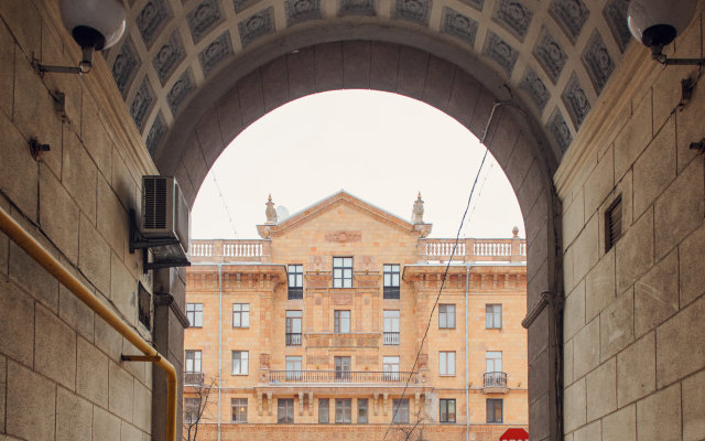 Dvukhkomnatnye Ryadom S Gum Apartments