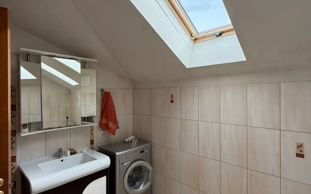 Квартира с Окнами в Небо