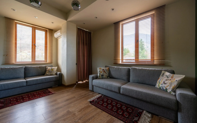 Kvartira prostornaa Chalet