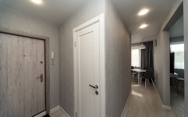 Квартира со свежим ремонтом возле Цвет. мета СФУ