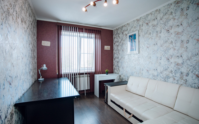Tolstoy Leyteyzena 6 Apartments