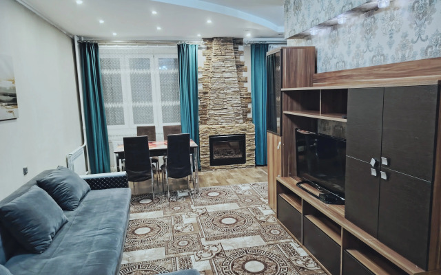 Квартира Двухкомнатная в мкр. Октябрьский