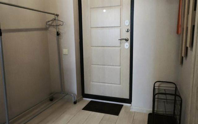 Provence Flat