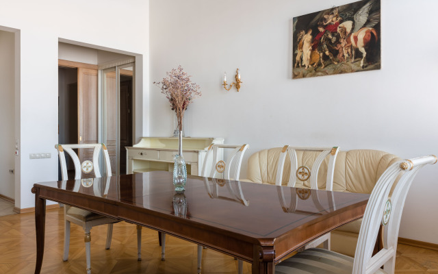 Апартаменты a.m. Rooms Neva River View (Angliyskaya Naberezhnaya)