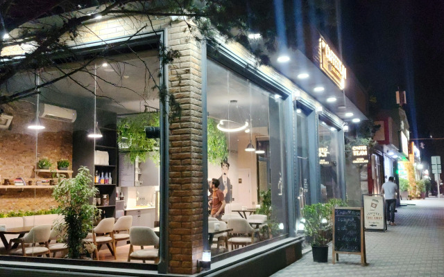 Квартира 3-комнатная квартира у метро