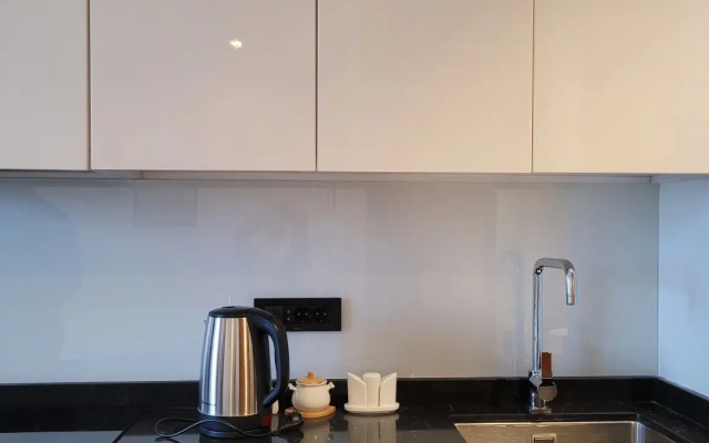 Sea Breeze White Villa Apartments