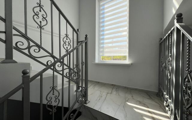 Dlya Semyi v Mikrorayone Persikovy Sad Privat House