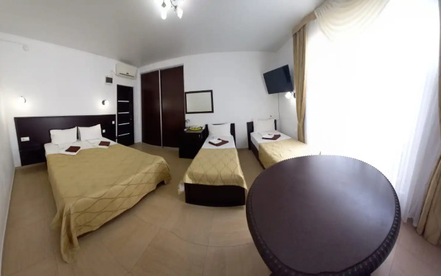 Astra Hotel
