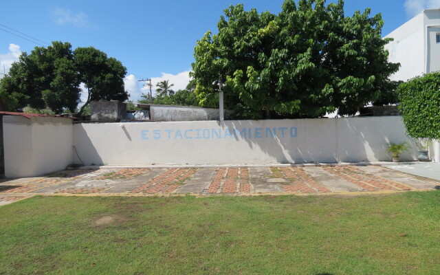 Отель Albri by Rotamundos