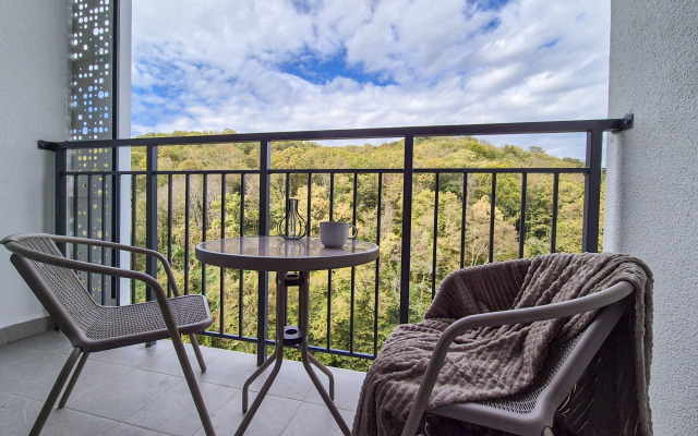 Dvukhurovnevaya Na 12 Etazhe S Vozmozhnostyyu Beskontaktnogo Zaseleniya Flat