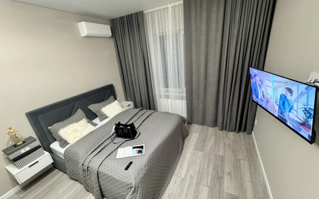 Loft V Elitnoy Novostroyke V Tsentre U Parka Flat