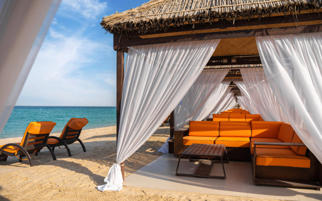 Regency Sealine Camp Camping
