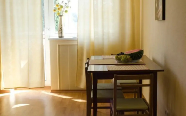 S Dobroy I Myagkoy Enepgetikoj Amango Apartments