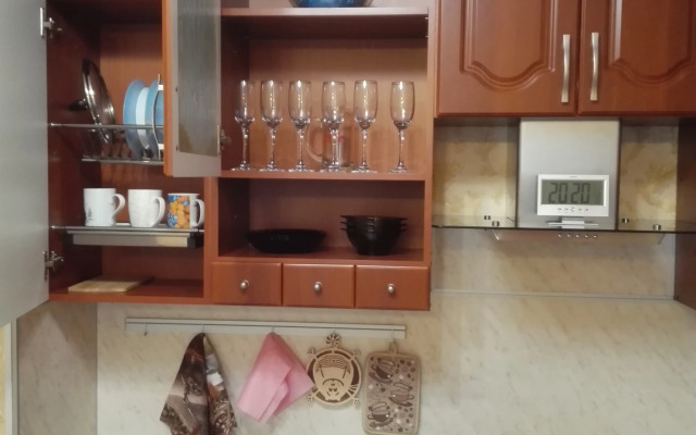 Na Dnepropetrovskoy Flat