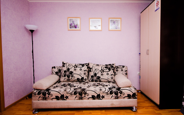 Kvartirnyij Vopros Na Artema 64 Apartments