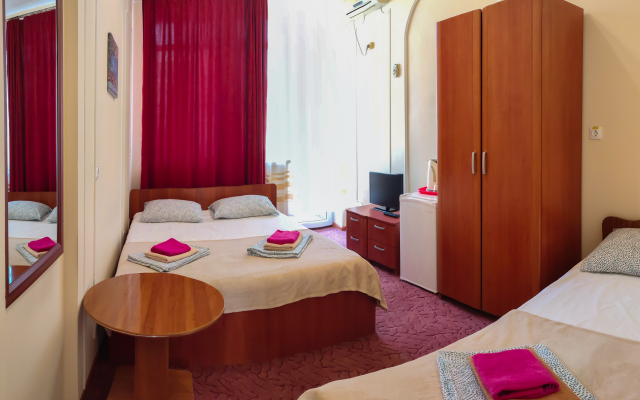 Na Primorskoj 14 Guest House