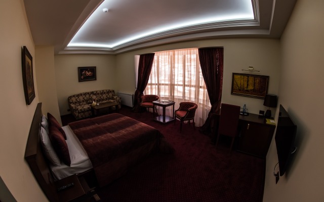 Elegant Hotel & Resort