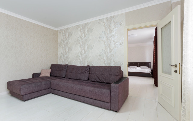 Sutkiru Ryadom S Viktoriey Flat
