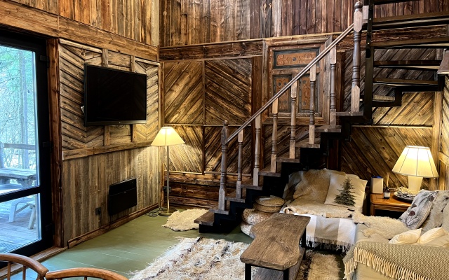 Domik V Lesu Guest House