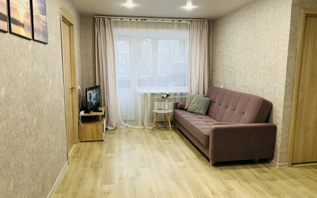 Dvushka na Kalinovskoy tsentr Flat