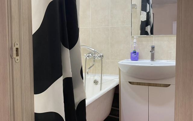 Apartamenty Cetyrehkomnatnye apartamenty na beregu Volgi