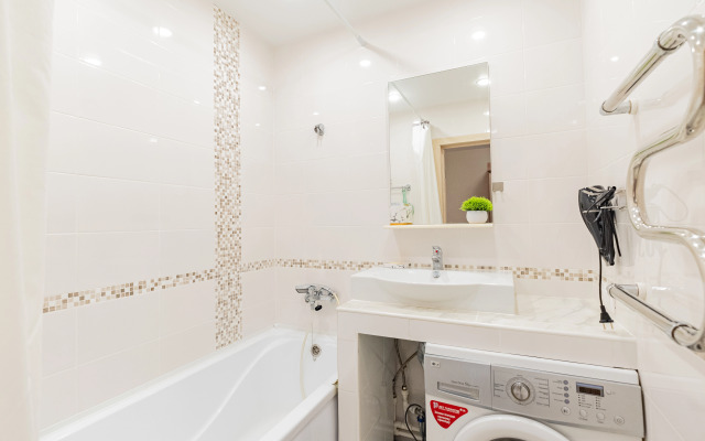 Апартаменты Петровский на Набережной Озера 22