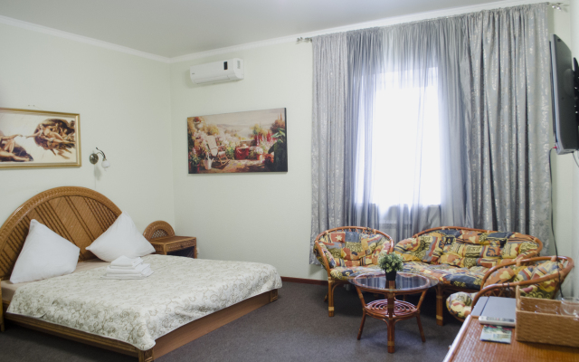 Don Hotel