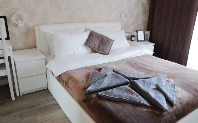 Апартаменты Stepanenkov на 2-ой Обской 154 на 16 этаже