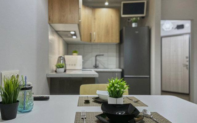 Квартира Уютная и Стильная Студия с Кондиционером в Доме Бизнес-Класса