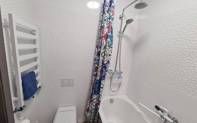 Двухкомнатная квартира на Тихомирова