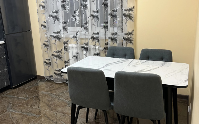 Uyutnaya So Svezhim Remontom Flat